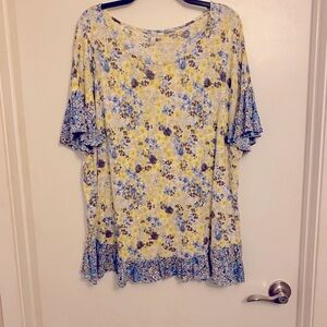 Cato Floral Blouse with Ruffled Sleeves